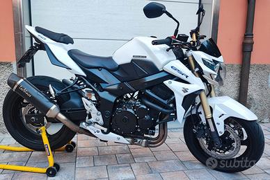 Suzuki GSR 750 anno 2013