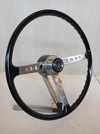 Volante completo di mozzo originale 
