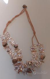 Collana Pietre di Fiume e Madreperla 