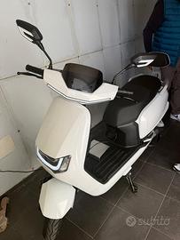 Sunra robo s 125. Elettrico