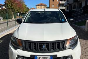 Mitsubishi L200 2.4 DI-D/154CV Double Cab Intense