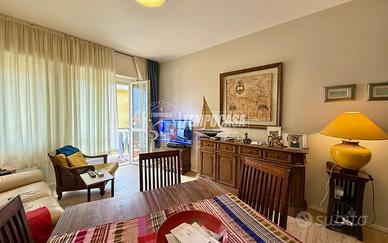 SPLENDIDO TRILOCALE A DUE PASSI DAL CENTRO DI CERN