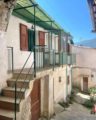 Rustico / Casale di 80 m² con 4 locali a Cosio d'A