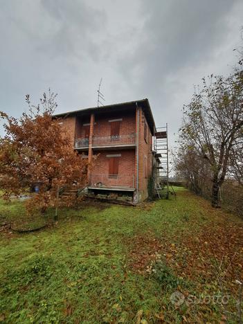 Edificio da ristrutturare completamente