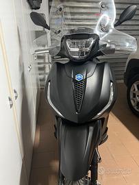 Beverly Deep Black 300Hpe maggio 2024 9800km 