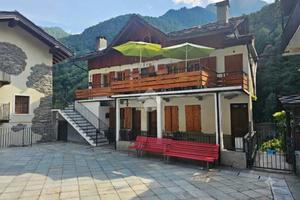 6 LOCALI A PONTBOSET