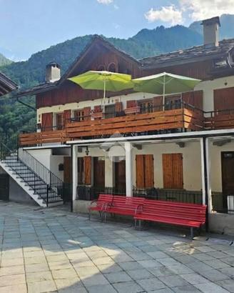 6 LOCALI A PONTBOSET