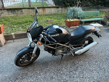 Moto Ducati Monster 620 dark i.e