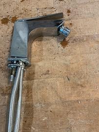 Miscelatori lavandino e bidet Fonte mod teorema