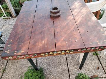 tavolo da giardino usato