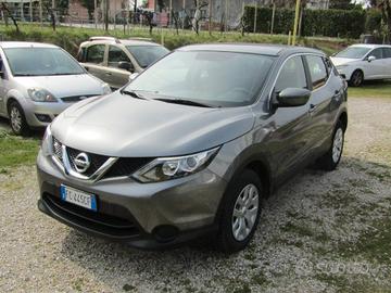 Nissan Qashqai 1.2 DIG-T Visia pochi km