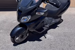 Suzuki Burgman 650 Executive ASI – CRS a libretto