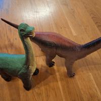 Dinosauri giocattolo