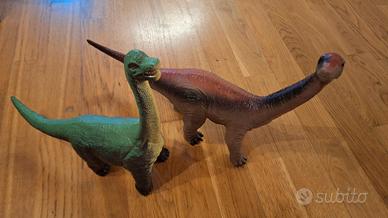 Dinosauri giocattolo