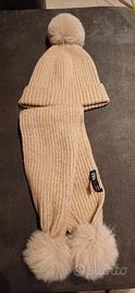 Sciarpa e cappello zara, beige, usato ma in buone 
