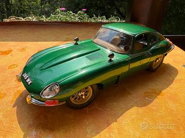 Jaguar E-Type 1/18 Bburago