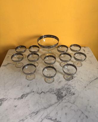 Servizio di 12 coppe da champagne + 1 coppa grande