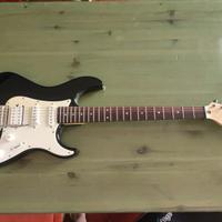 chitarra elettrica yamaha EG112