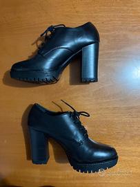 Scarpe con tacco PrimaDonna in pelle nera