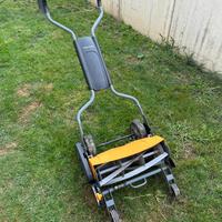 Tagliaerba manuale Fiskars (serie StaySharp)