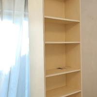 Libreria bianca con 8 ripiani