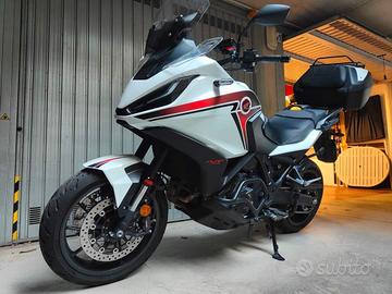 Honda NT 1100 DCT travel...accessoriata