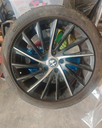   set 4 cerchi alfa romeo giulietta gommati 