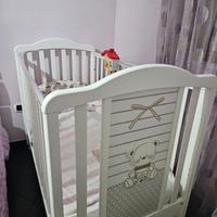 Lettino per Neonato in Legno Bianco – Design con