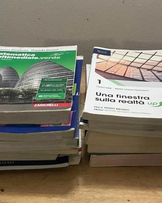 Libri scolastici – 1° anno delle scuole superiori
