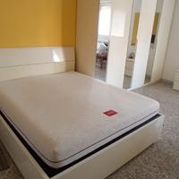 Camera da letto matrimoniale come nuova