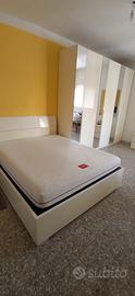 Camera da letto matrimoniale come nuova