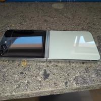 Samsung Flip 5 