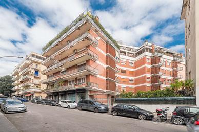 4 LOCALI A ROMA