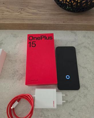 OnePlus 15 completo di accessori