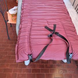 materassino gonfiabile da campeggio