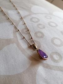 Collana con pietra lilla