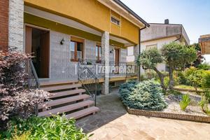 VILLA SINGOLA LIBERA SUBITO !!!