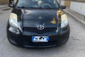 Toyota yaris 1.0 benzina