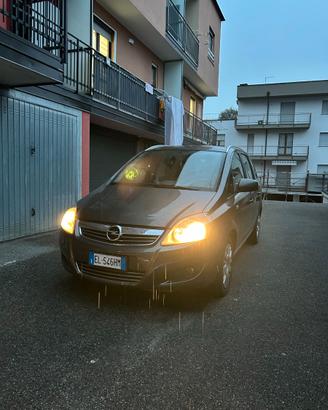 Opel Zafira Ecom turbo cosmo