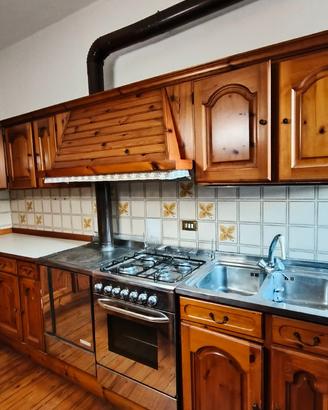 mobili cucina/taverna in pino