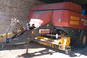 pressa New Holland BB960