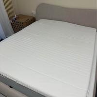 Topper matrimoniale come nuovo.