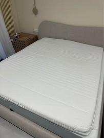 Topper matrimoniale come nuovo.