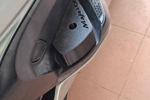 pedane passeggero majesty 400