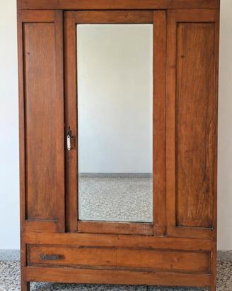 Armadio vintage in legno con specchio