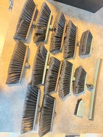 scope per pulizia pavimenti con materiale reciclat