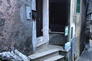 MONOLOCALE A BELLEGRA