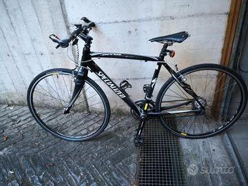 Specialized Sirrus carbonio da vetrina