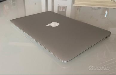 Macbook air 11”