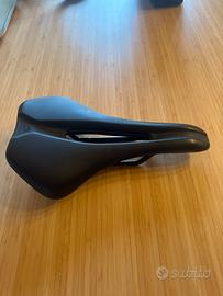 Prologo Akero R PAS 160